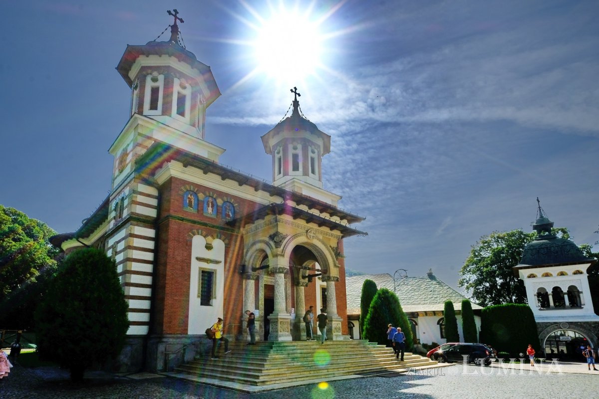 „Rugăciunea ține lumea” 230373