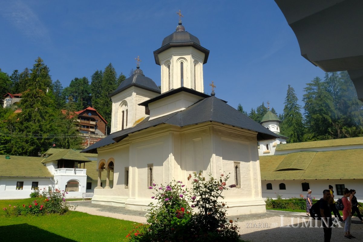 „Rugăciunea ține lumea” 230376