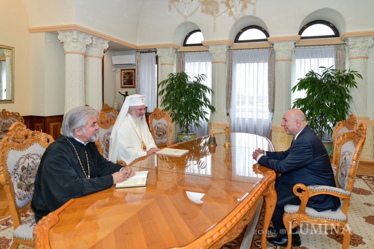 Vizită la Patriarhia Română a ambasadorului Republicii Georgia la Bucureşti 230632