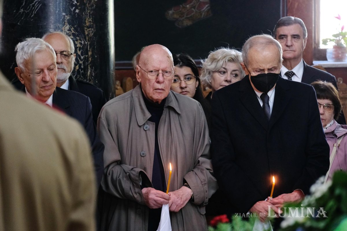 Un protector al operei lui Eminescu și un promotor al literaturii române - academicianul Eugen Simion (1933-2022) 230747