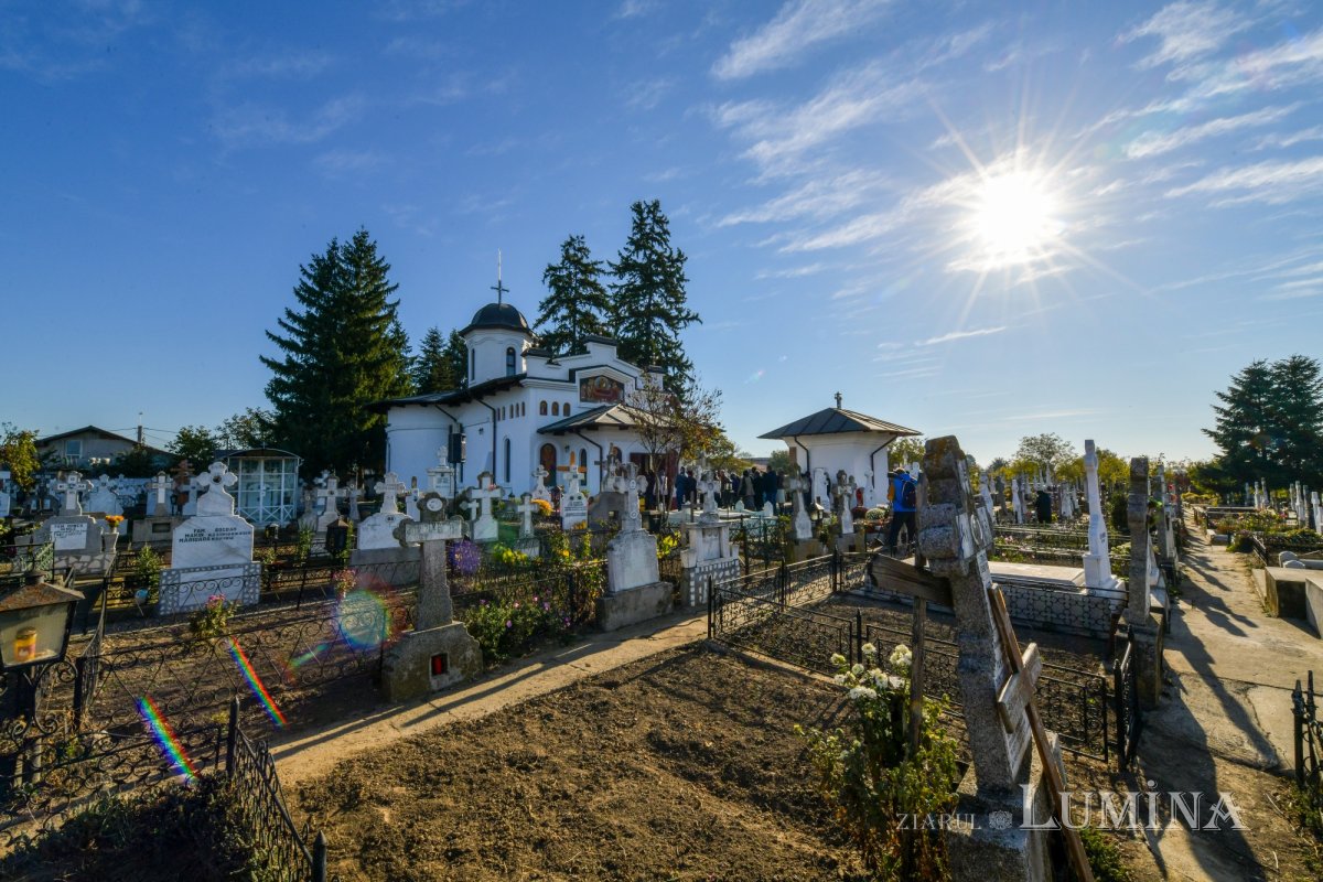 Patriarhul României a resfinţit biserica istorică a parohiei ilfovene Mierlari 230883