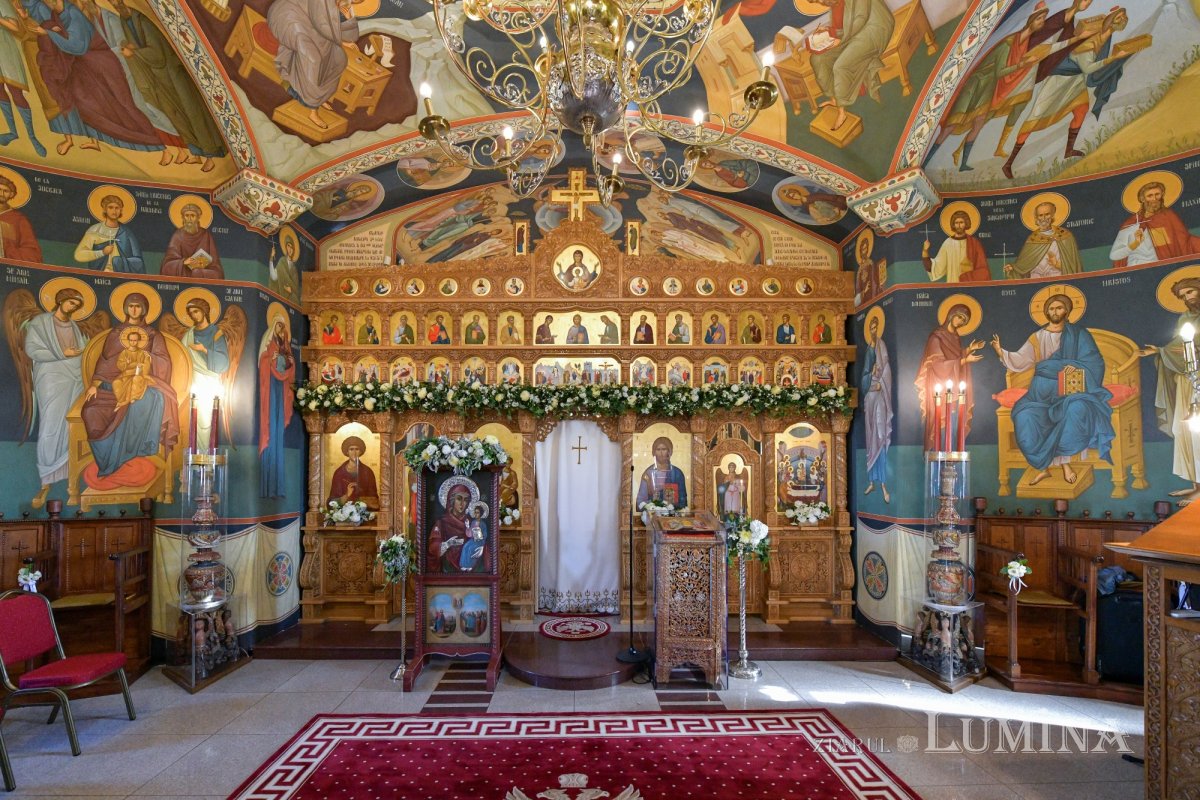 Patriarhul României a resfinţit biserica istorică a parohiei ilfovene Mierlari 230895