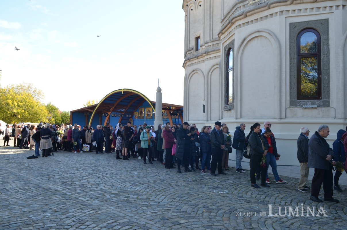 Primii închinători la Sfântul Cuvios Dimitrie cel Nou, Ocrotitorul Bucureștilor 230827