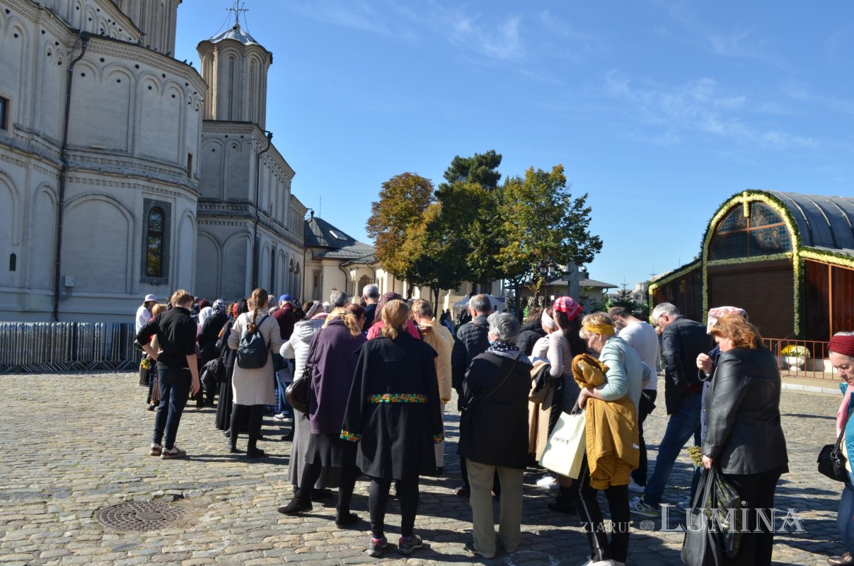 Primii închinători la Sfântul Cuvios Dimitrie cel Nou, Ocrotitorul Bucureștilor 230840