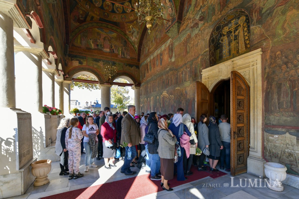 Primii închinători la Sfântul Cuvios Dimitrie cel Nou, Ocrotitorul Bucureștilor 230846
