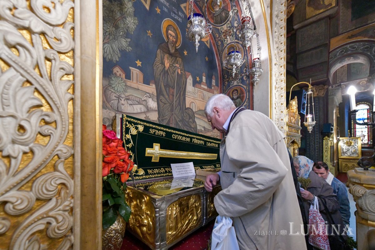 Primii închinători la Sfântul Cuvios Dimitrie cel Nou, Ocrotitorul Bucureștilor 230848
