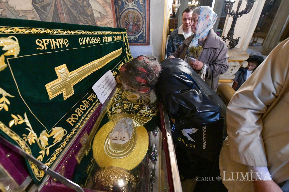 Primii închinători la Sfântul Cuvios Dimitrie cel Nou, Ocrotitorul Bucureștilor 230849