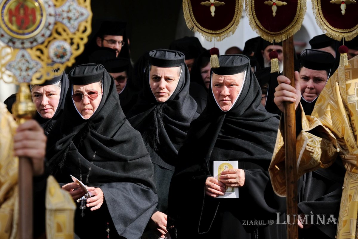 Procesiunea „Calea Sfinților”, bucurie a reîntâlnirii pelerinilor 231042