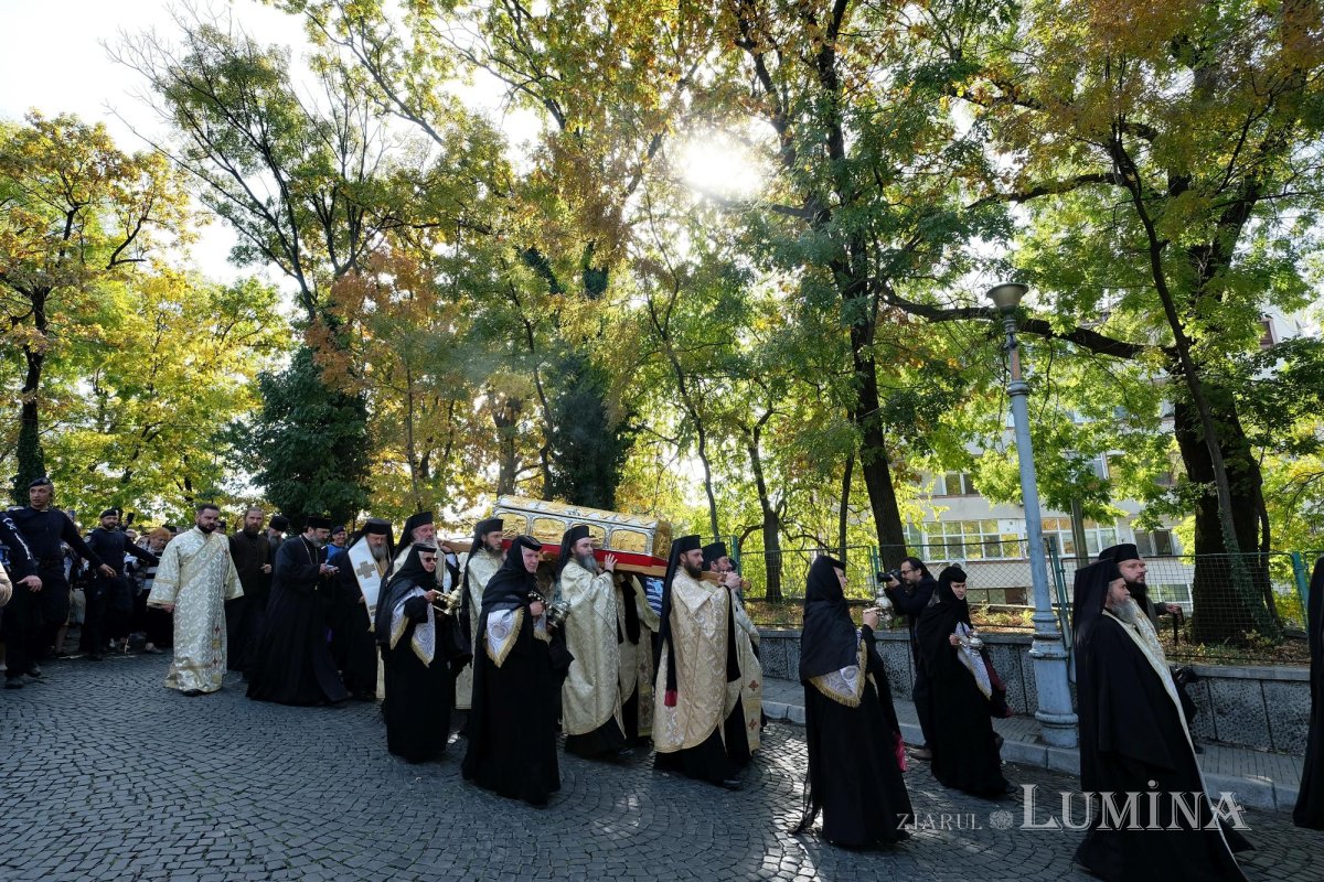 Procesiunea „Calea Sfinților”, bucurie a reîntâlnirii pelerinilor 231052