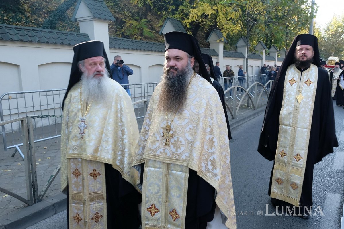 Procesiunea „Calea Sfinților”, bucurie a reîntâlnirii pelerinilor 231060