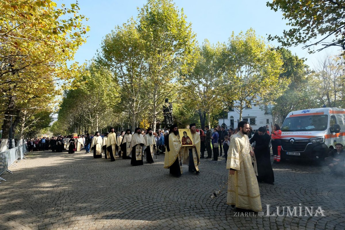 Procesiunea „Calea Sfinților”, bucurie a reîntâlnirii pelerinilor 231076