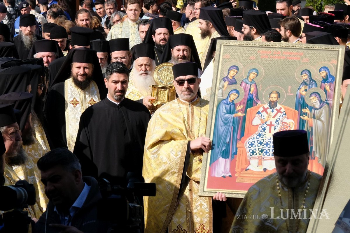 Procesiunea „Calea Sfinților”, bucurie a reîntâlnirii pelerinilor 231078