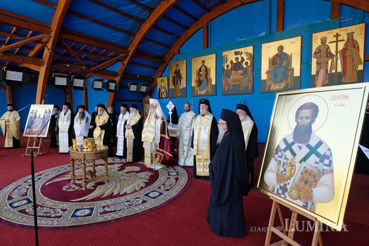Procesiunea „Calea Sfinților”, bucurie a reîntâlnirii pelerinilor 231080