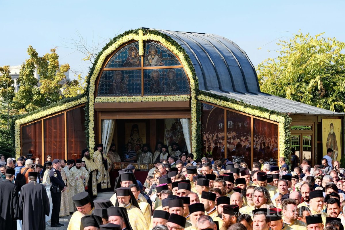 Procesiunea „Calea Sfinților”, bucurie a reîntâlnirii pelerinilor 231090