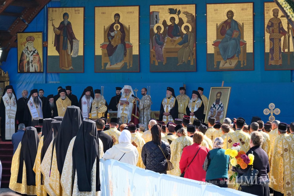 Procesiunea „Calea Sfinților”, bucurie a reîntâlnirii pelerinilor 231092
