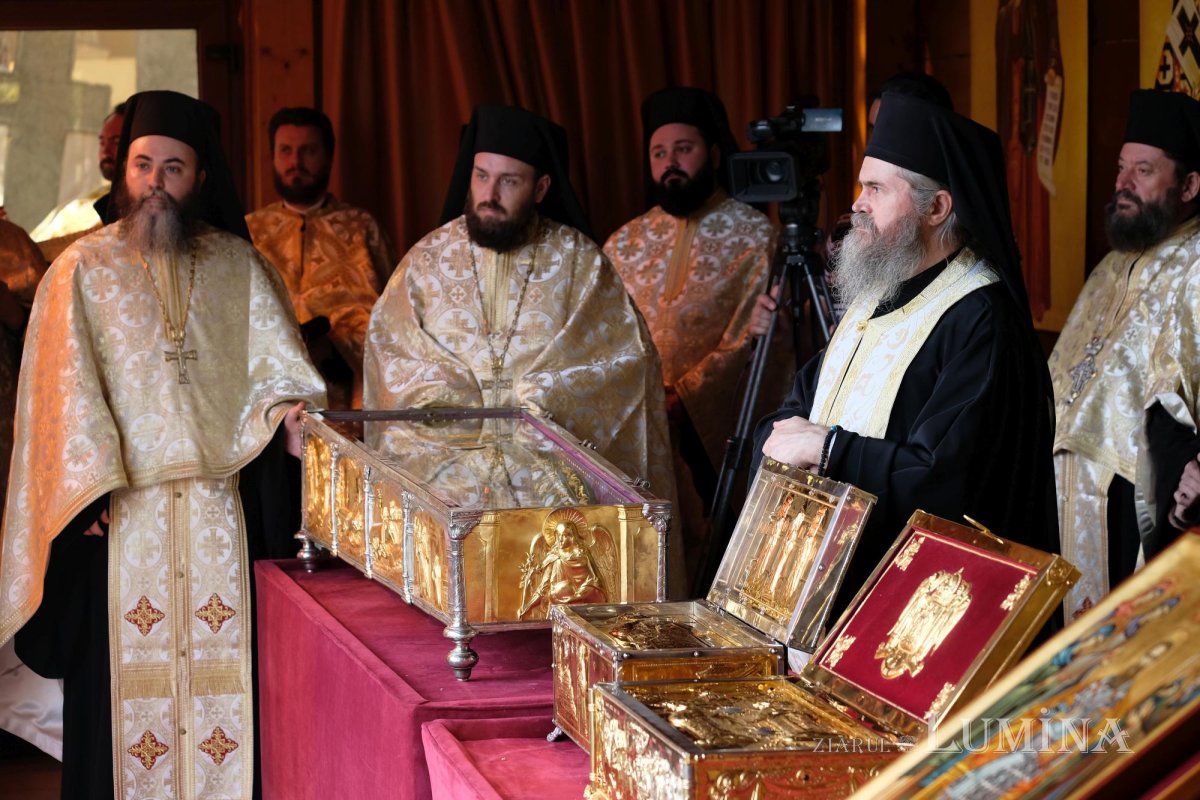 Procesiunea „Calea Sfinților”, bucurie a reîntâlnirii pelerinilor 231093