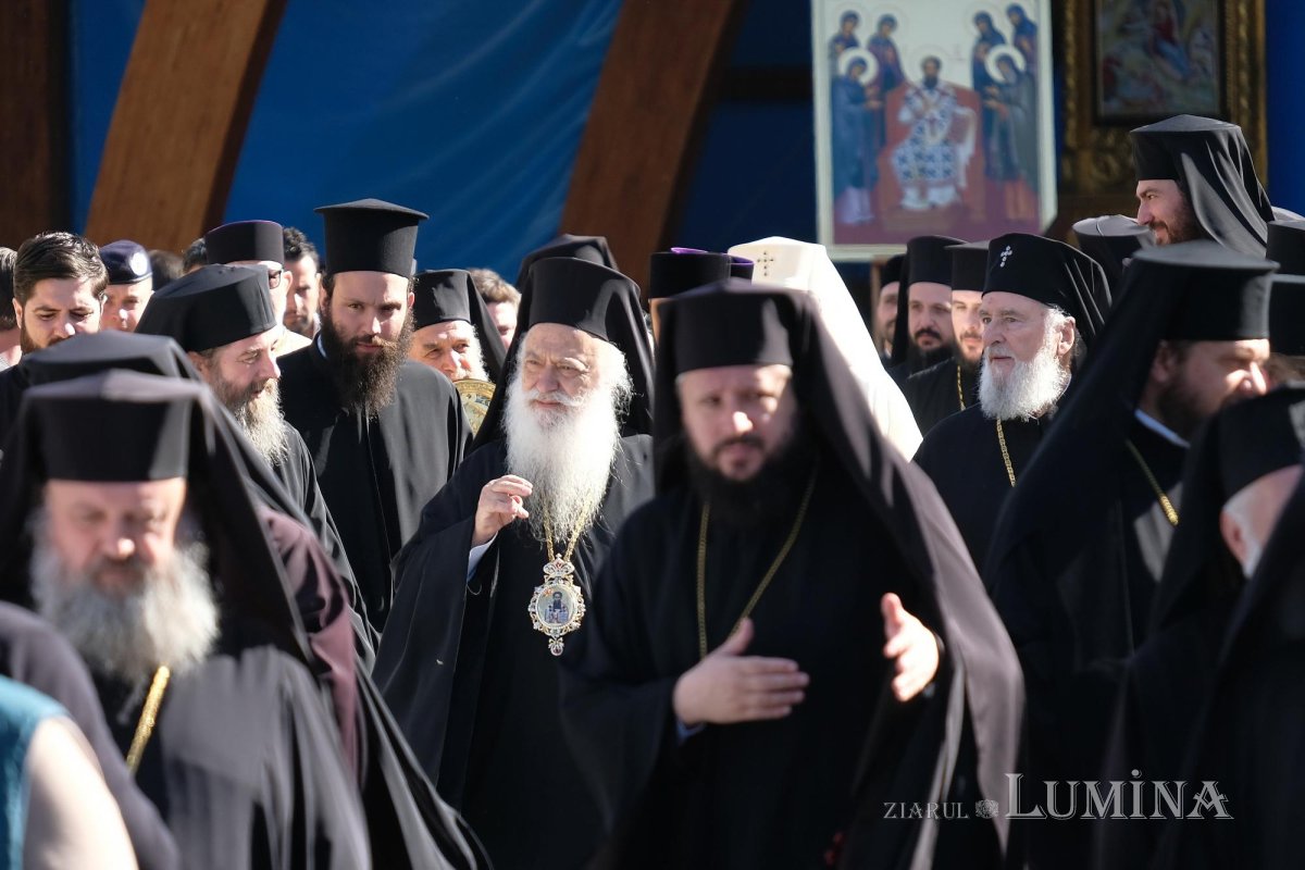 Procesiunea „Calea Sfinților”, bucurie a reîntâlnirii pelerinilor 231098