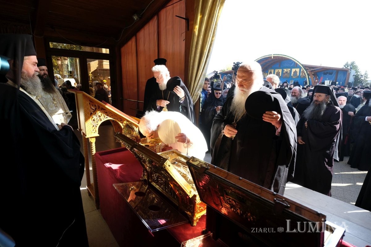 Procesiunea „Calea Sfinților”, bucurie a reîntâlnirii pelerinilor 231099