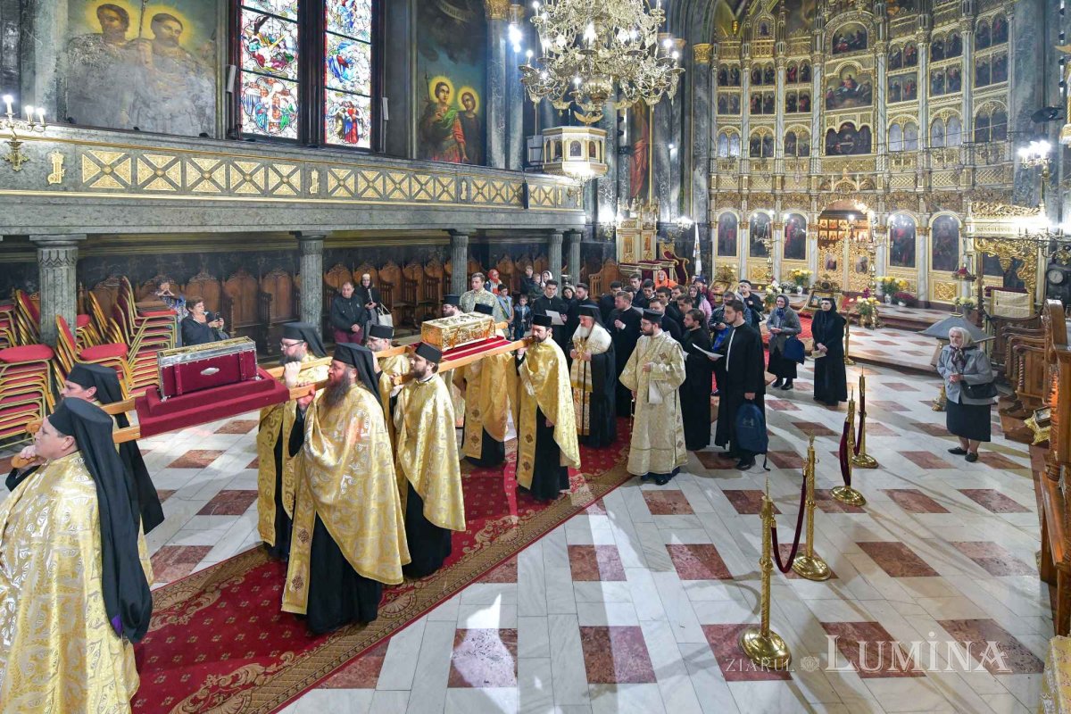 Procesiunea „Calea Sfinților”, bucurie a reîntâlnirii pelerinilor 231111