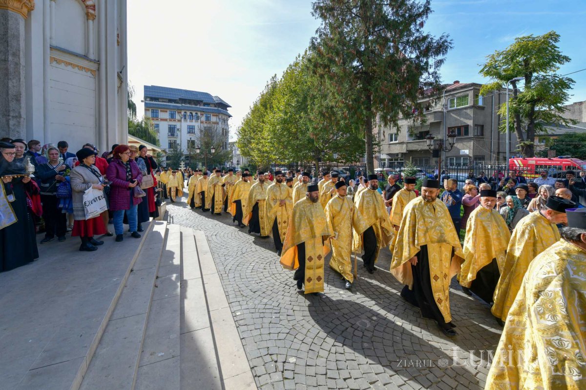 Procesiunea „Calea Sfinților”, bucurie a reîntâlnirii pelerinilor 231112