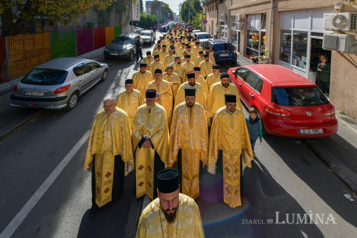 Procesiunea „Calea Sfinților”, bucurie a reîntâlnirii pelerinilor 231119