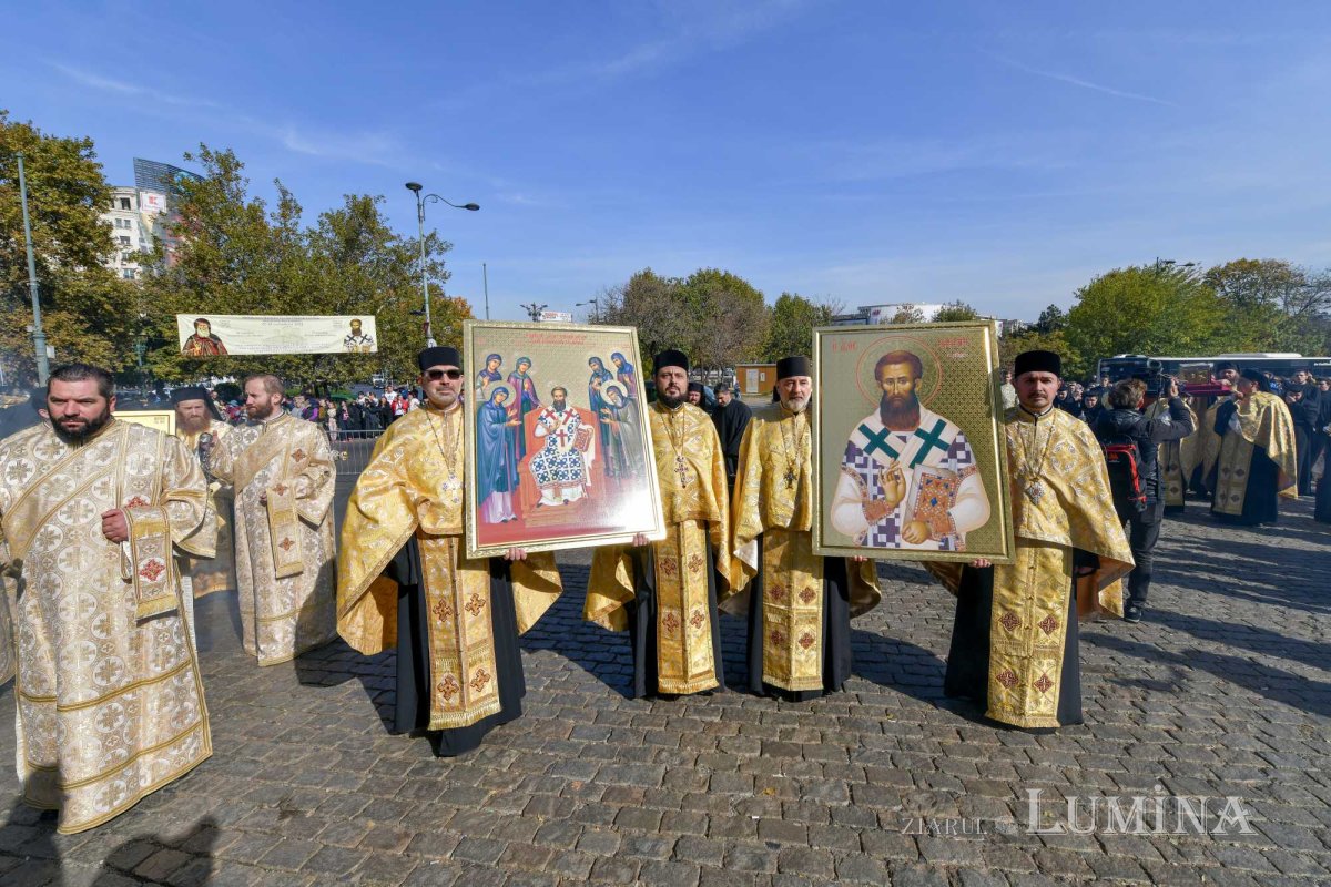 Procesiunea „Calea Sfinților”, bucurie a reîntâlnirii pelerinilor 231125