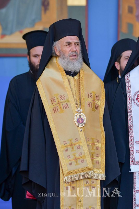 Procesiunea „Calea Sfinților”, bucurie a reîntâlnirii pelerinilor 231128