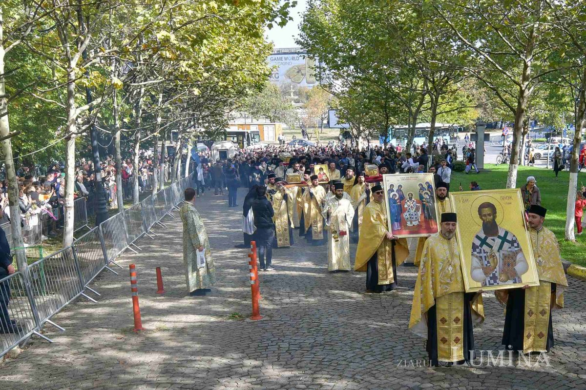 Procesiunea „Calea Sfinților”, bucurie a reîntâlnirii pelerinilor 231136