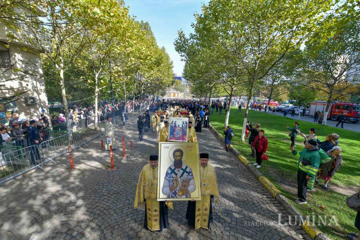 Procesiunea „Calea Sfinților”, bucurie a reîntâlnirii pelerinilor 231137