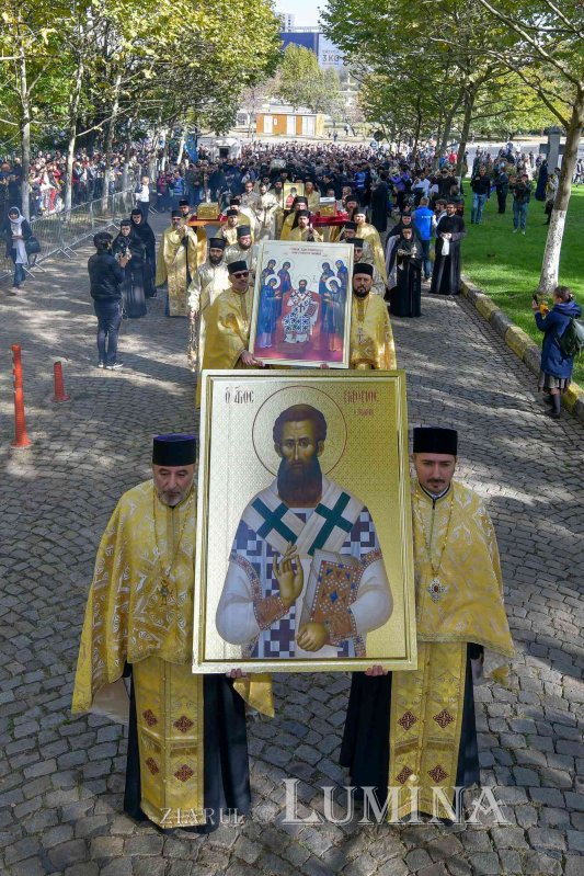Procesiunea „Calea Sfinților”, bucurie a reîntâlnirii pelerinilor 231138