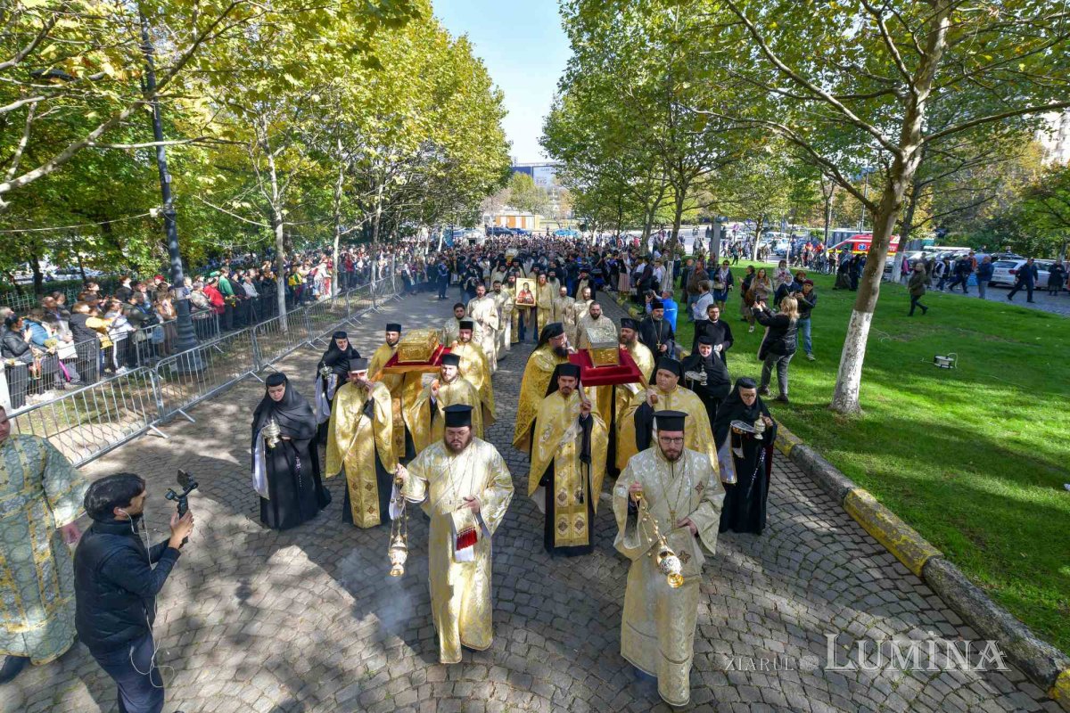 Procesiunea „Calea Sfinților”, bucurie a reîntâlnirii pelerinilor 231139