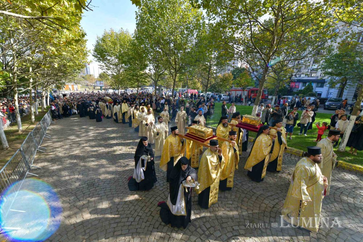 Procesiunea „Calea Sfinților”, bucurie a reîntâlnirii pelerinilor 231140