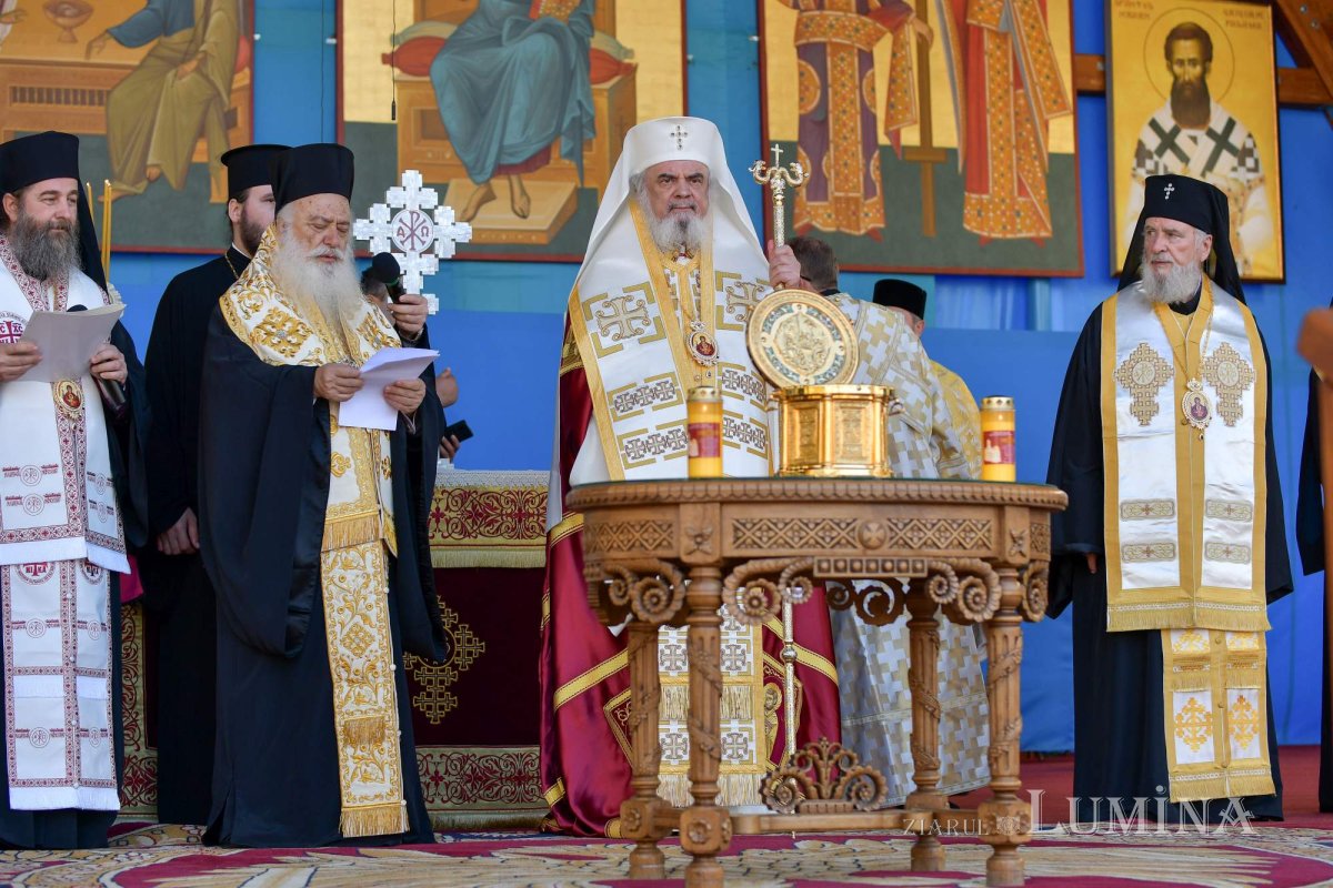 Procesiunea „Calea Sfinților”, bucurie a reîntâlnirii pelerinilor 231153