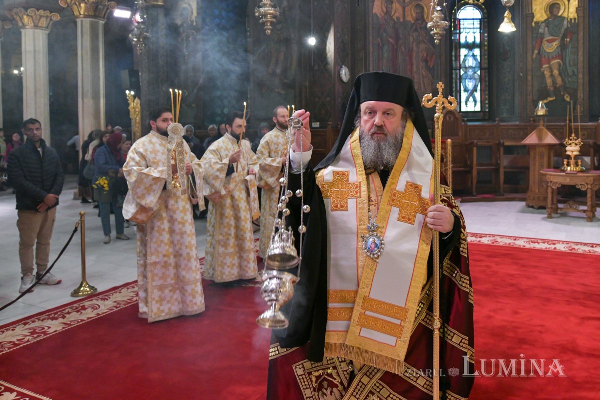 Slujba Privegherii pentru Sfântul Grigorie Palama la Catedrala Patriarhală 231189