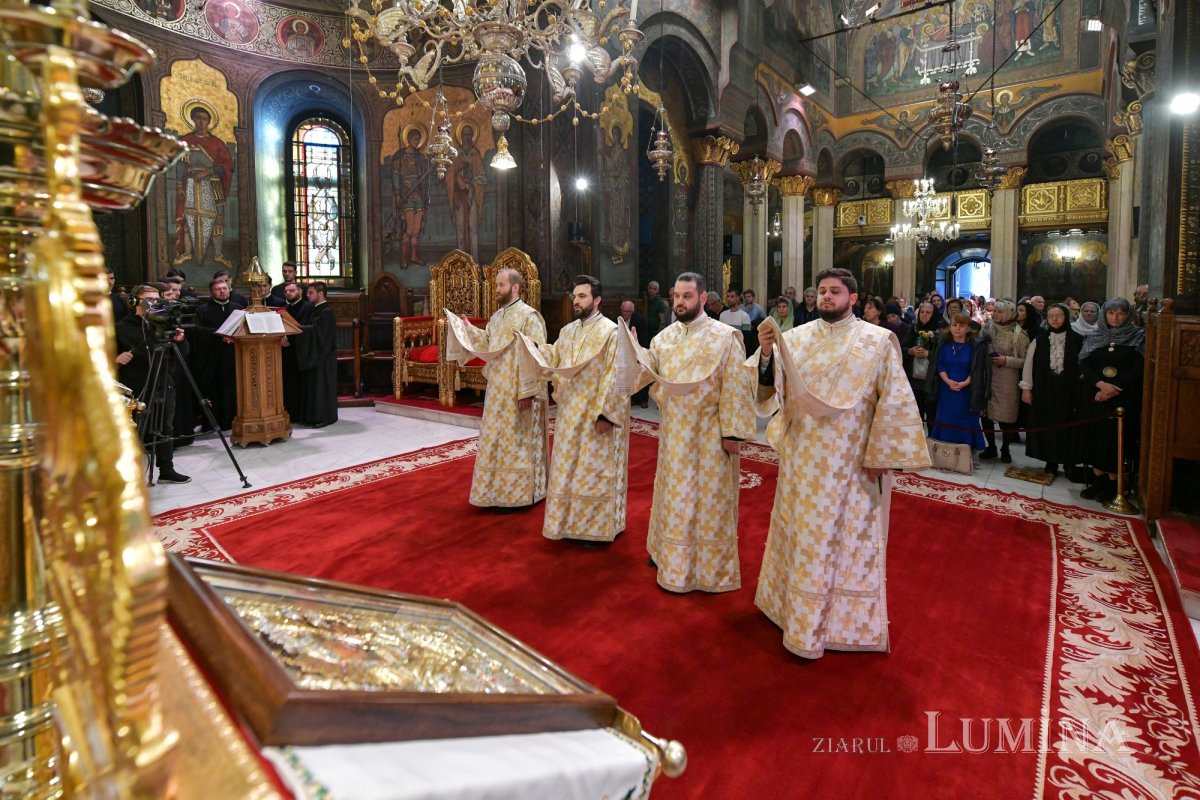Slujba Privegherii pentru Sfântul Grigorie Palama la Catedrala Patriarhală 231192