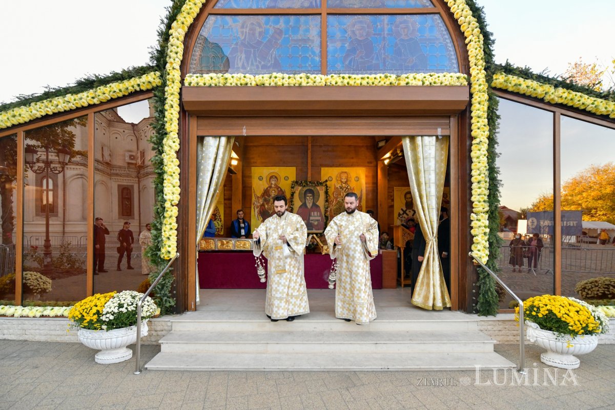 Slujba Privegherii pentru Sfântul Grigorie Palama la Catedrala Patriarhală 231197