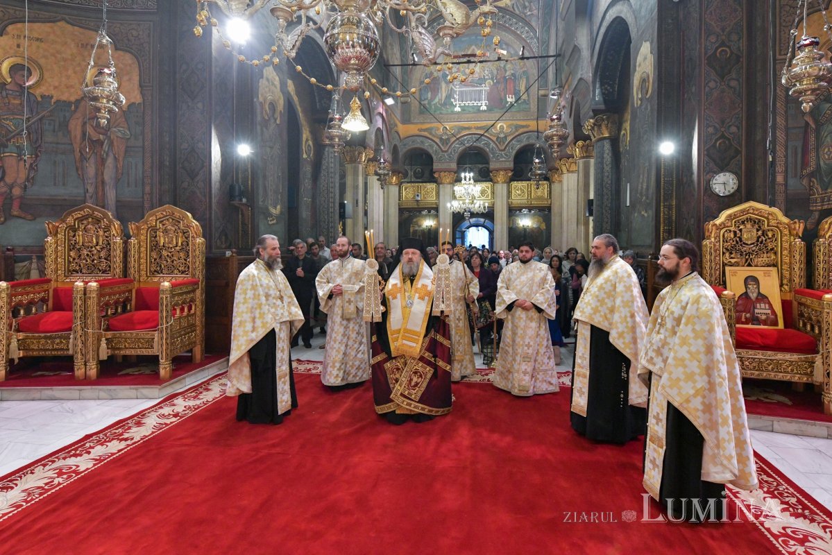 Slujba Privegherii pentru Sfântul Grigorie Palama la Catedrala Patriarhală 231205
