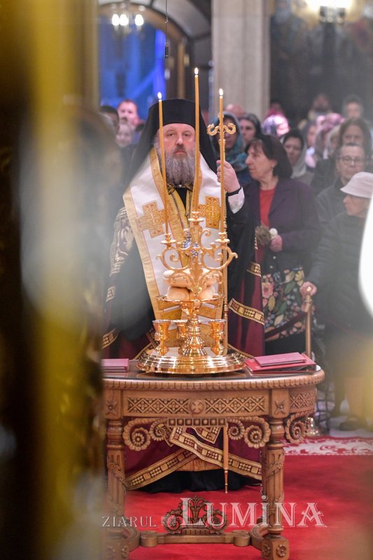 Slujba Privegherii pentru Sfântul Grigorie Palama la Catedrala Patriarhală 231208