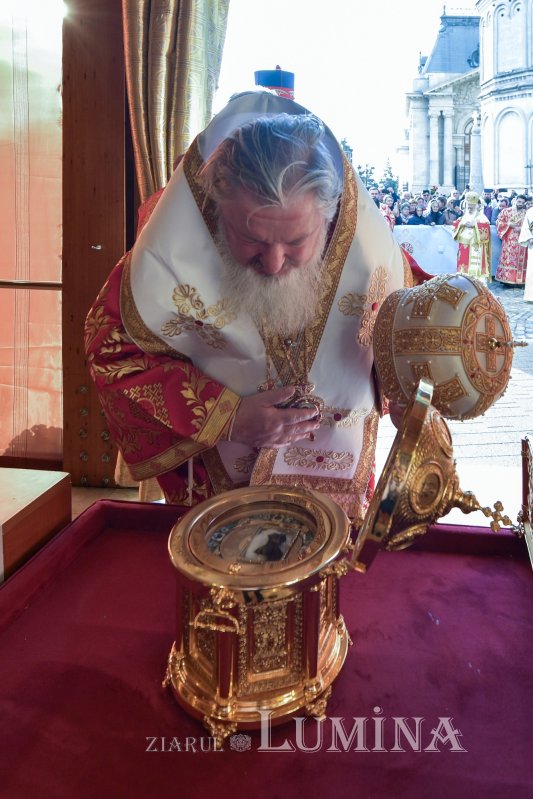 „Minunile și recunoașterea sa se răspândesc până în zilele noastre” 231606