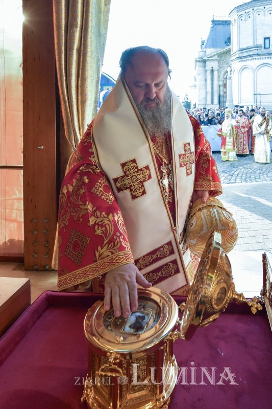 „Minunile și recunoașterea sa se răspândesc până în zilele noastre” 231607