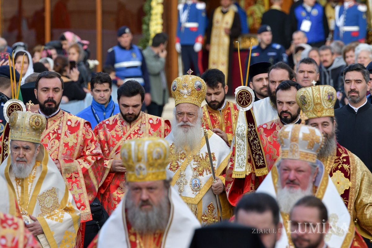 „Minunile și recunoașterea sa se răspândesc până în zilele noastre” 231609