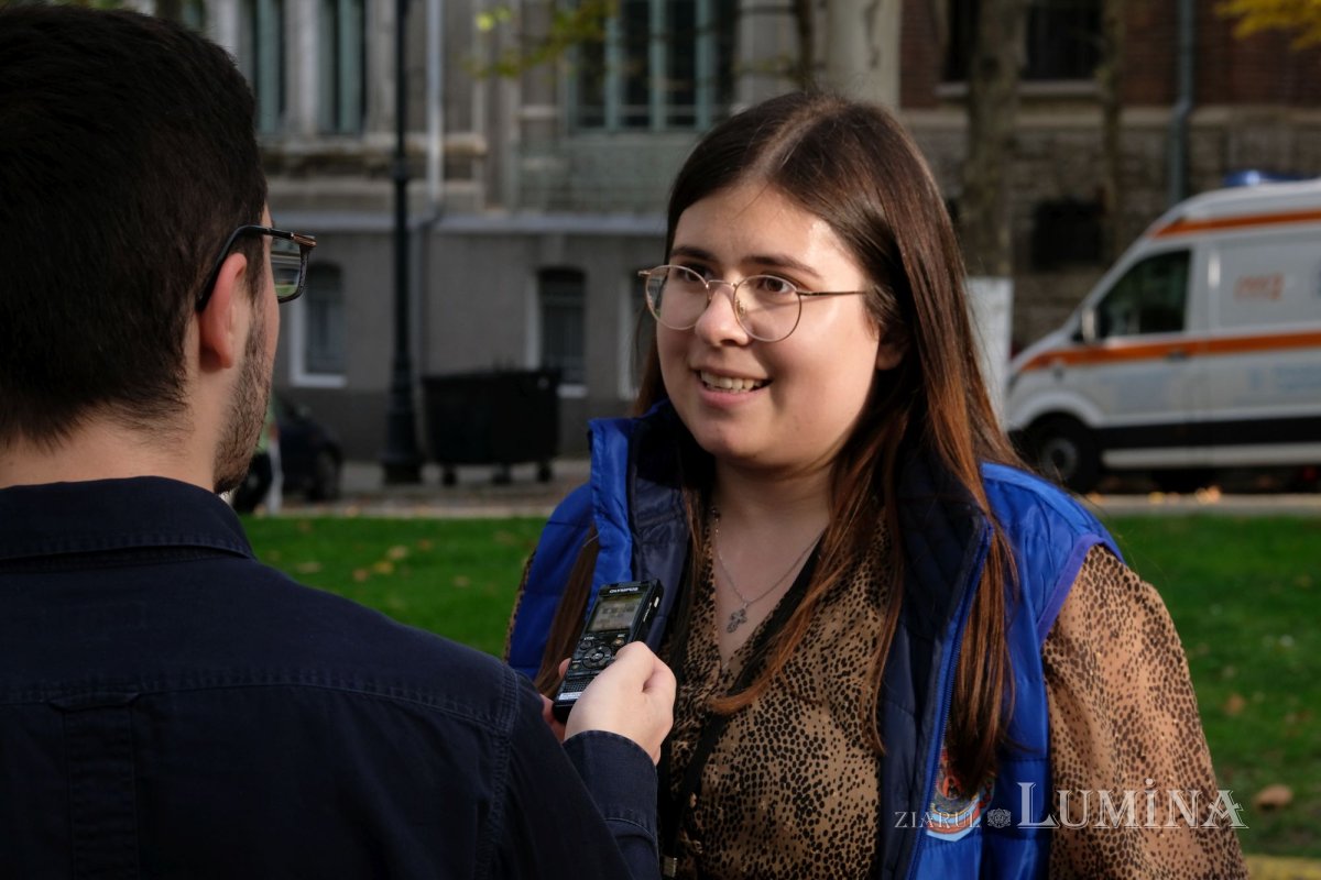 Tinerii au oferit daruri pelerinilor Sfântului Cuvios Dimitrie 231439