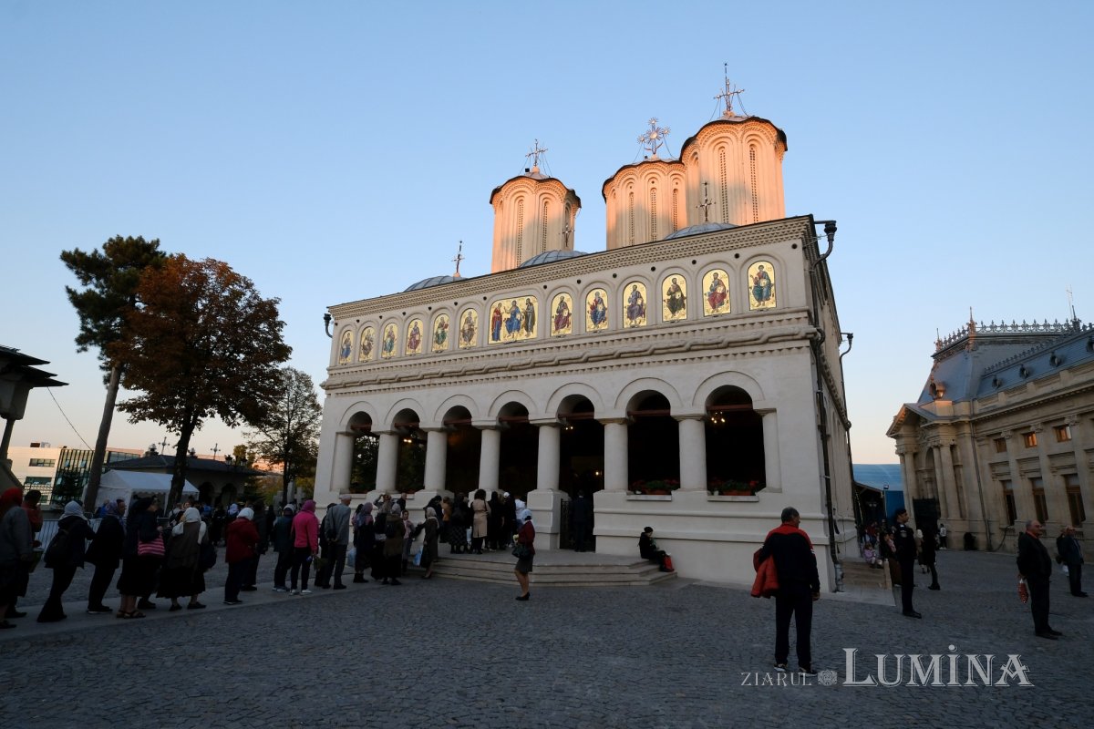 Primul Mitropolit al Țării Românești, cinstit la Catedrala Patriarhală 232011