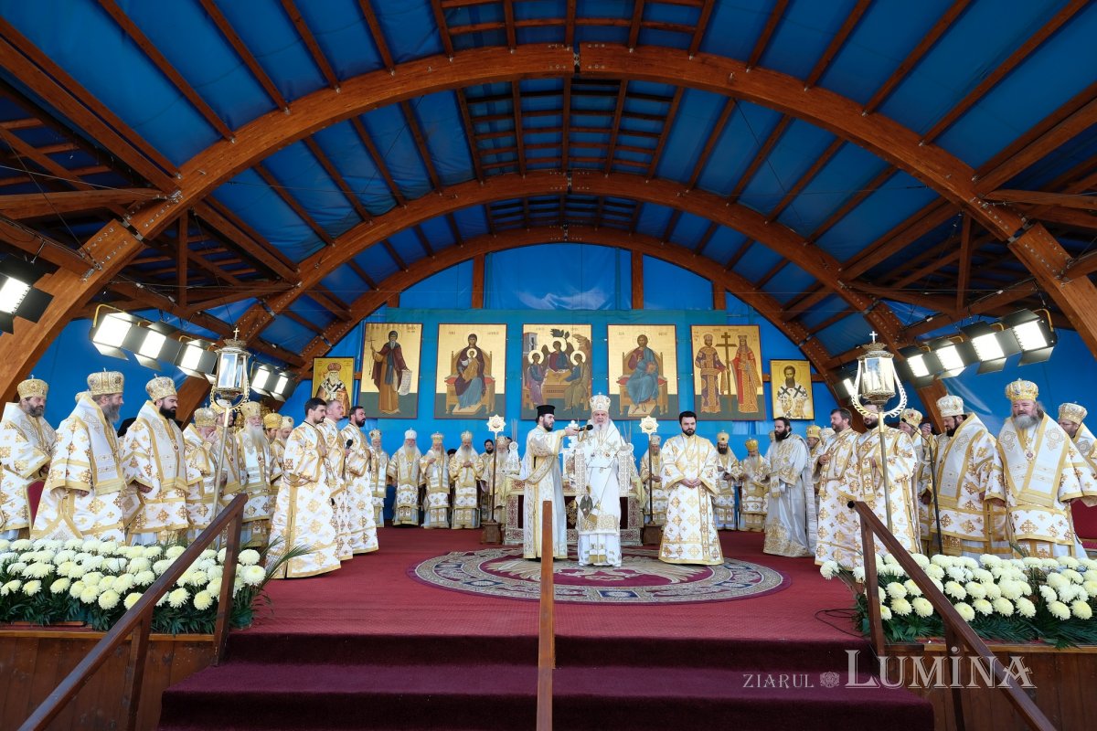 Sărbătoarea Ocrotitorului Bucureștilor pe Colina Patriarhiei 231856