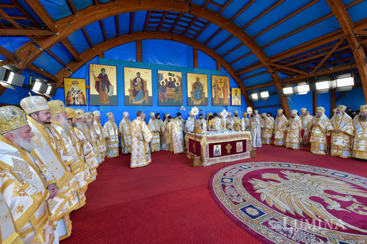 Sărbătoarea Ocrotitorului Bucureștilor pe Colina Patriarhiei 231880