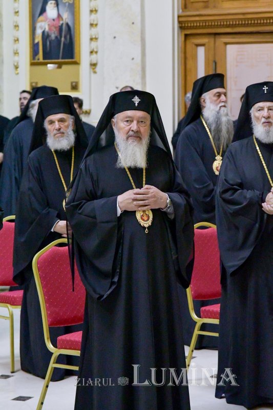 Întrunirea Sfântului Sinod la Palatul Patriarhiei 232084