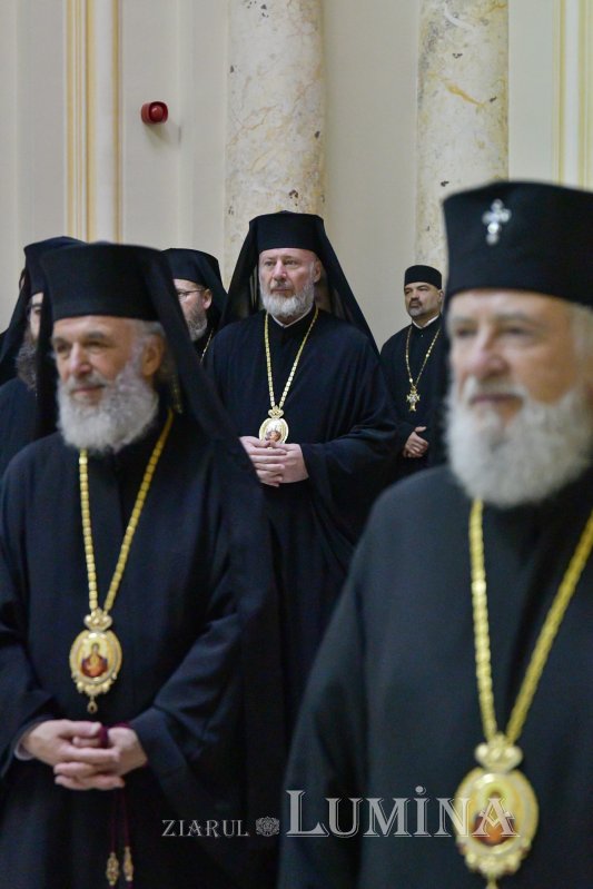 Întrunirea Sfântului Sinod la Palatul Patriarhiei 232089