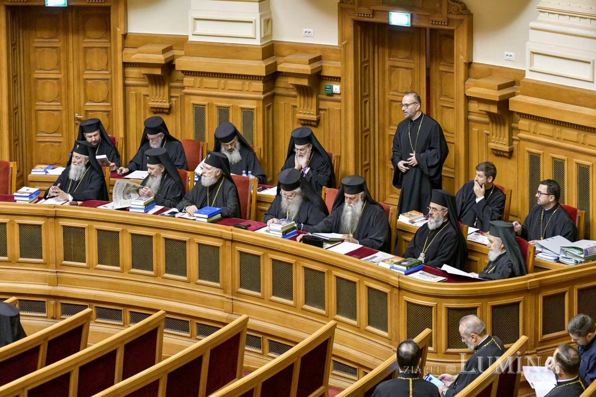 Întrunirea Sfântului Sinod la Palatul Patriarhiei 232097