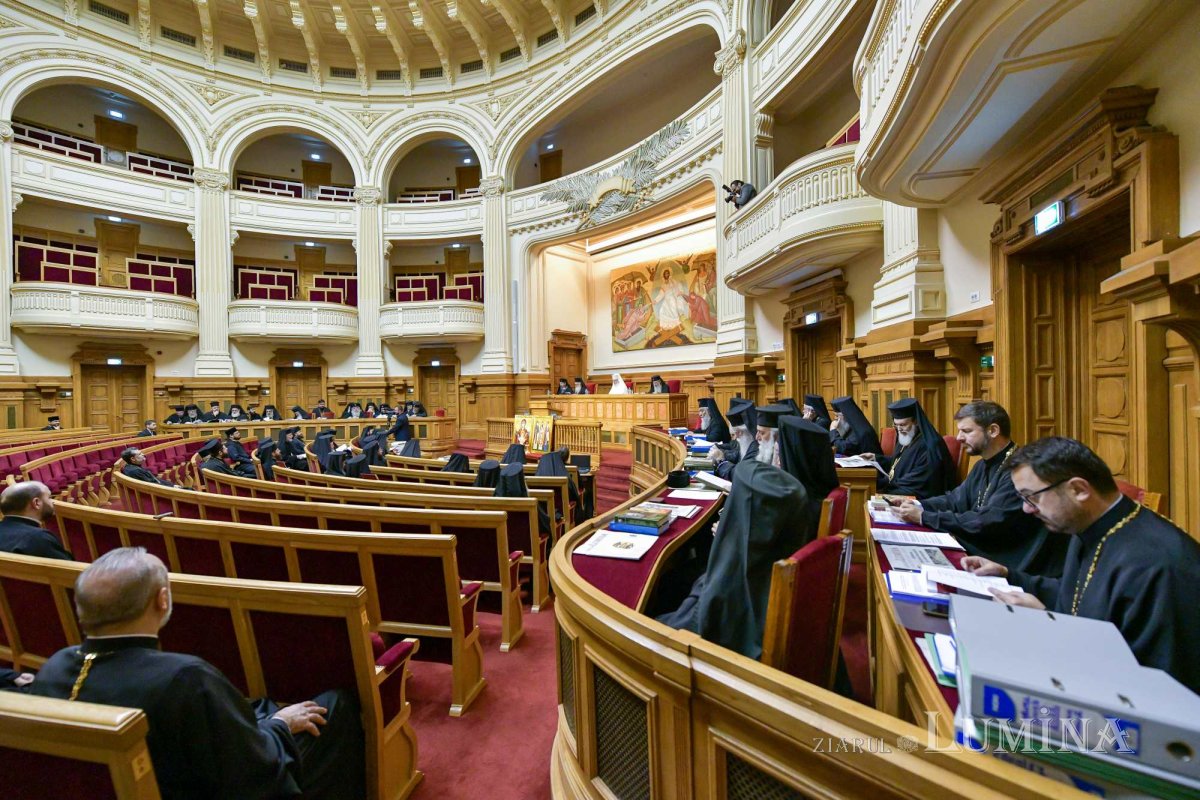 Întrunirea Sfântului Sinod la Palatul Patriarhiei 232099