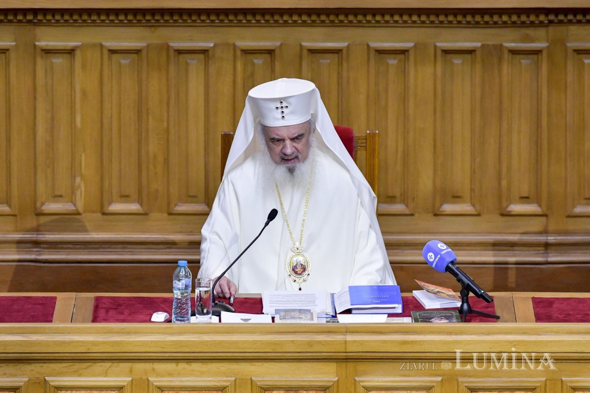 Întrunirea Sfântului Sinod la Palatul Patriarhiei 232105